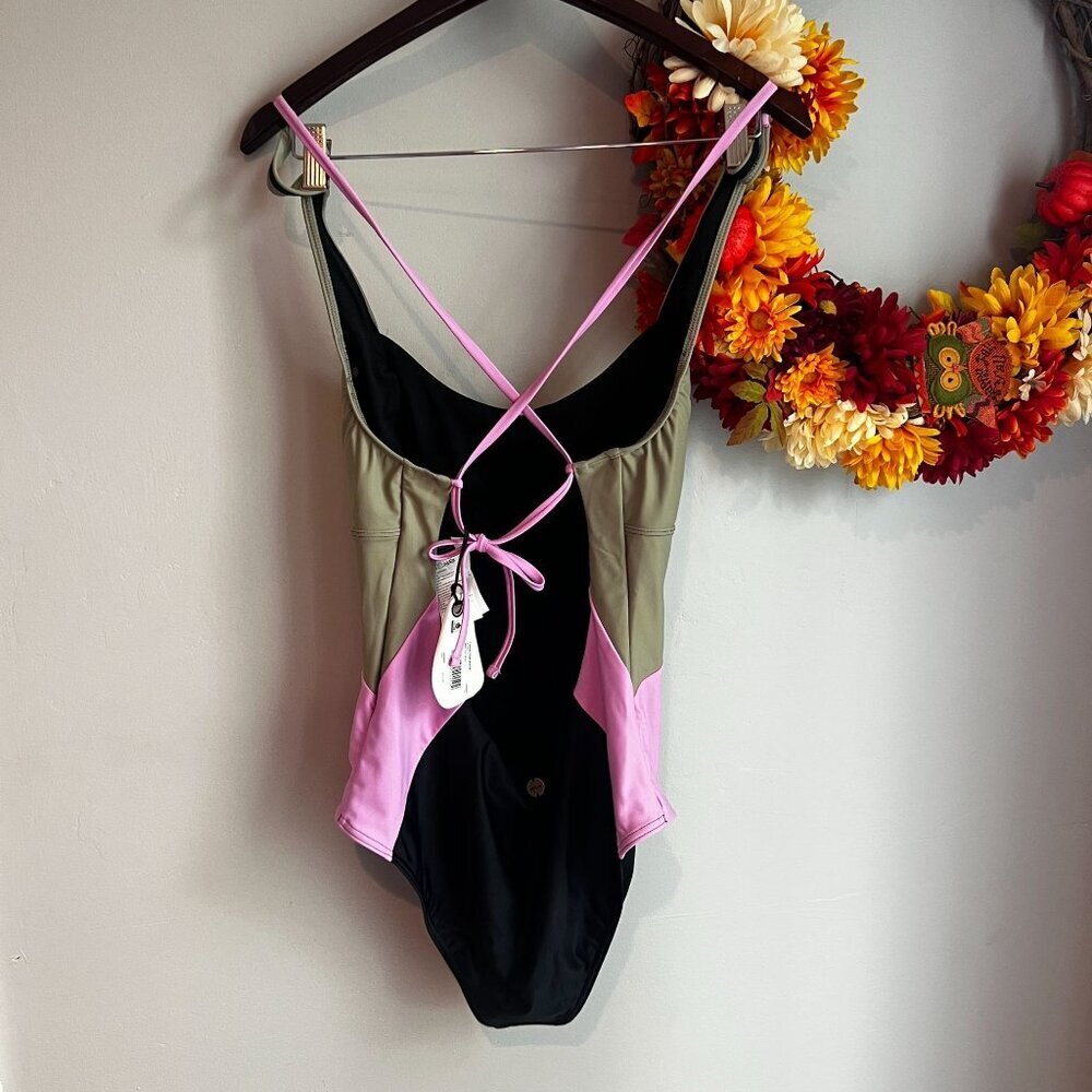 prAna TULUM Womens One-Piece Swimsuit XTRA-SMALL in Black Color Block - Picture 5 of 8